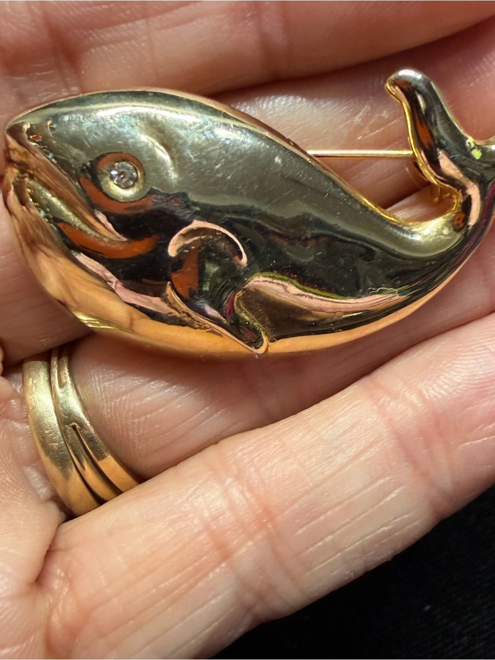 Source Unknown Gold Whale Brooch Pin